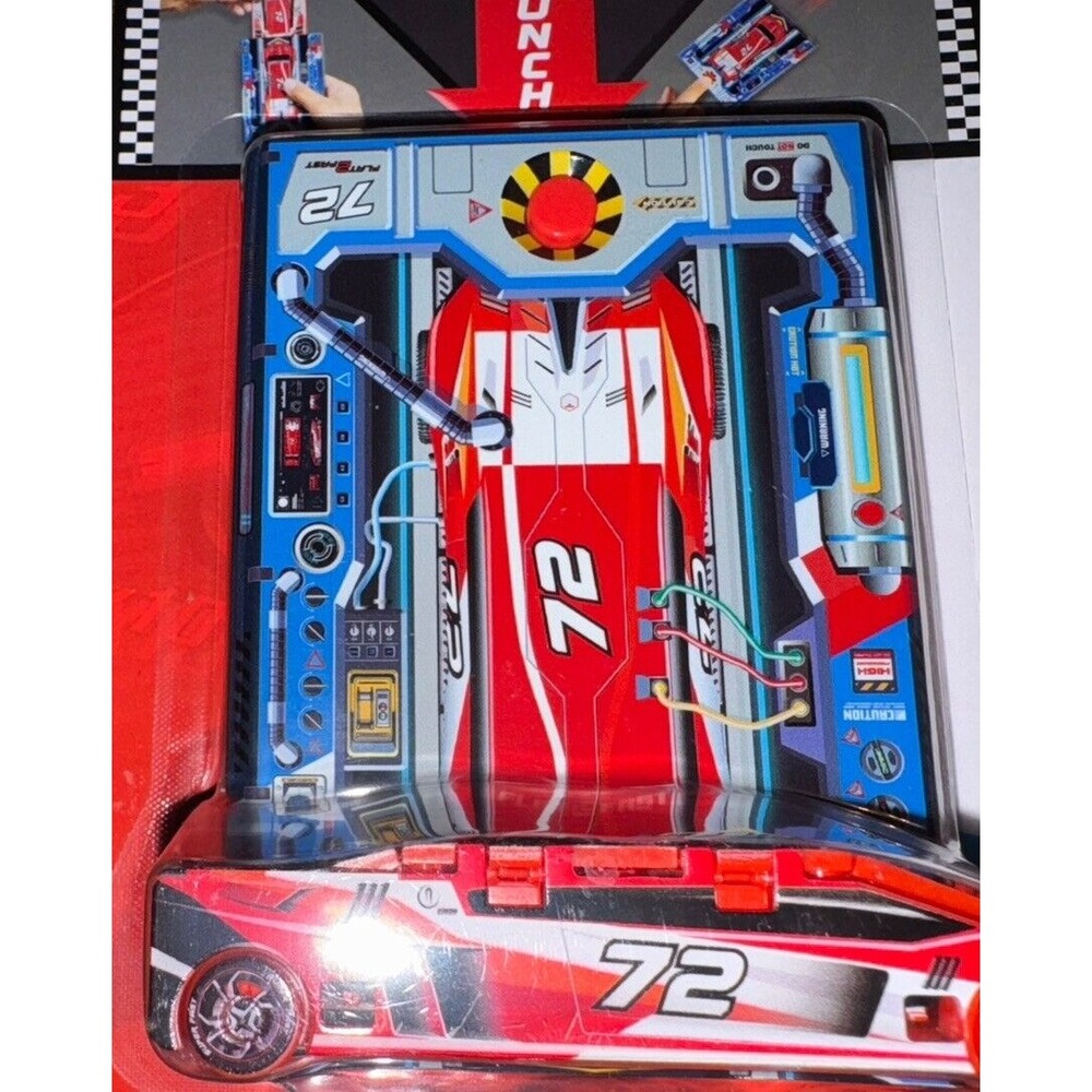 Luki Lab Flat 2 Fast Card Racers Red 72 Transforming Toy Car Launcher F2F-R72-01 - Picture 4 of 7